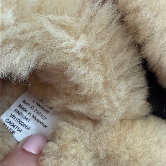 LLBean realm lambs fur lining - Picture 5 of 6